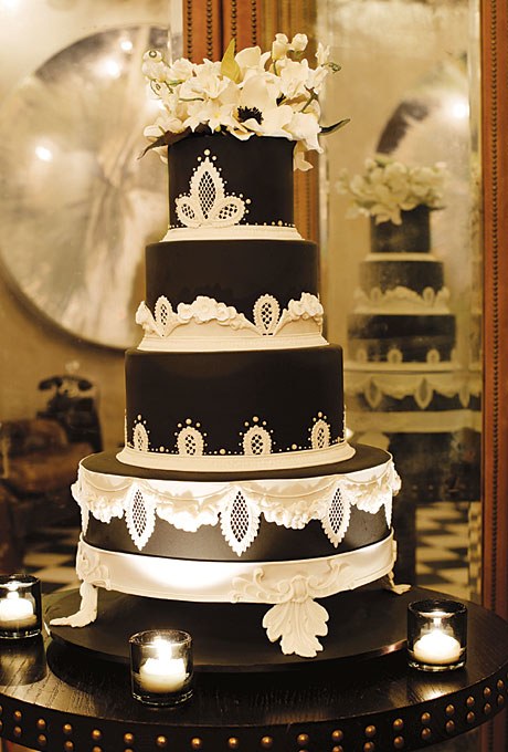 2011_brideslocal-SS11-ny-local-cakes-large-wedding-cake-ideas-new-york-001.jpg